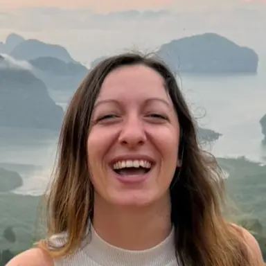 Portrait de Chloé D., fondatrice de Triply